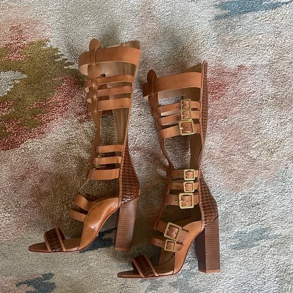 SCHUTZ Gladiator Heeled Sandals- Incredible Brown Leather Gold Hardware Sz 40 - Picture 1 of 9